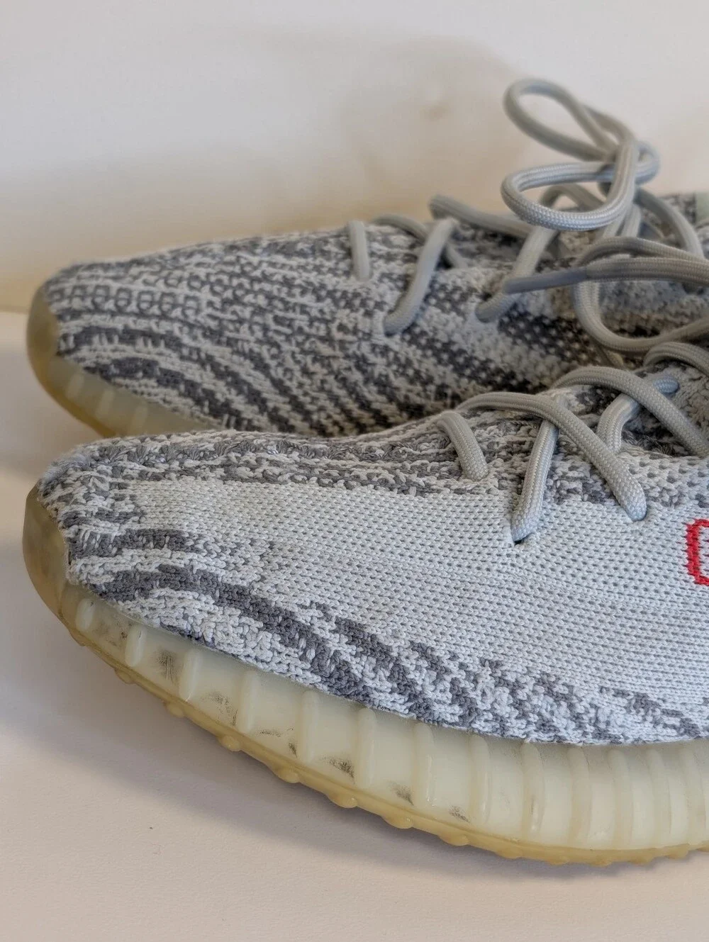 Adidas Yeezy Boost 350 V2 Blue Tint Sneakers Men’s 11 Gray White B37571